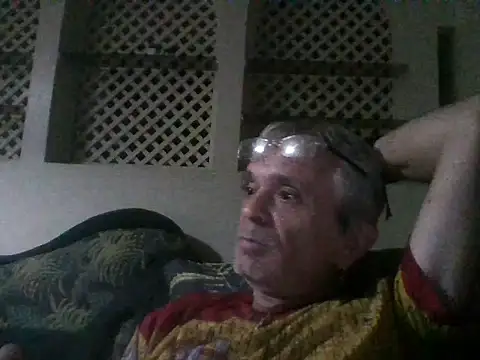Snapshot of momba772 chatting on August 2026 10:19:02 PM momba772 online show from August 2026 10:19:02 PM
