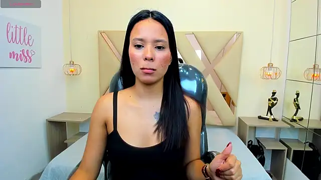 Snapshot of Ivonne_Latina chatting on July 2026 07:45:01 PM Ivonne Latina online show from July 2026 07:45:01 PM