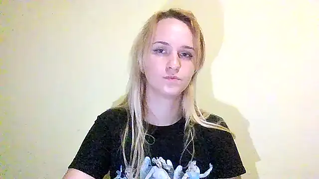 SunSakura online show from August 2026 08:00:01 PM