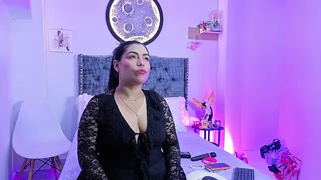 kyana cream online show from July 2026 12:03:02 PM