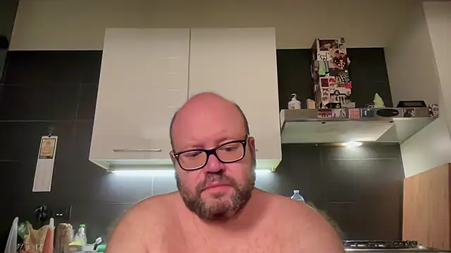 Snapshot of theitalianbear chatting on June 2026 02:36:02 AM theitalianbear online show from June 2026 02:36:02 AM