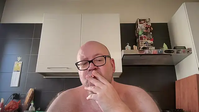 Snapshot of theitalianbear chatting on June 2026 04:27:01 PM theitalianbear online show from June 2026 04:27:01 PM