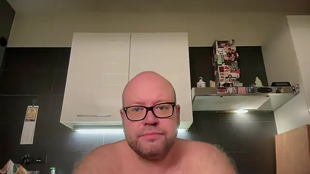 Snapshot of theitalianbear chatting on June 2026 01:23:02 AM theitalianbear online show from June 2026 01:23:02 AM