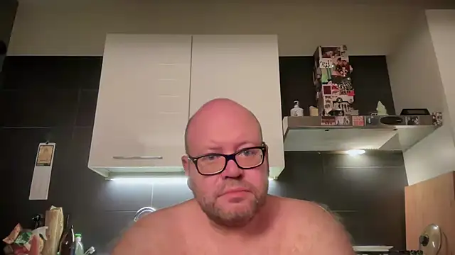Snapshot of theitalianbear chatting on June 2026 02:45:02 AM theitalianbear online show from June 2026 02:45:02 AM