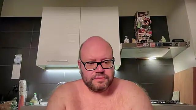 Snapshot of theitalianbear chatting on July 2026 02:35:02 AM theitalianbear online show from July 2026 02:35:02 AM