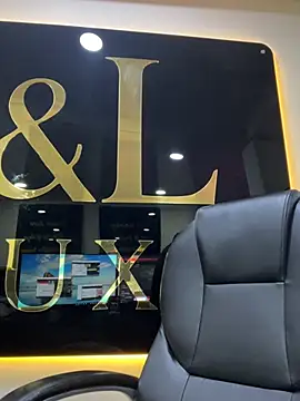 Flynn HL online show from July 2026 06:37:02 PM