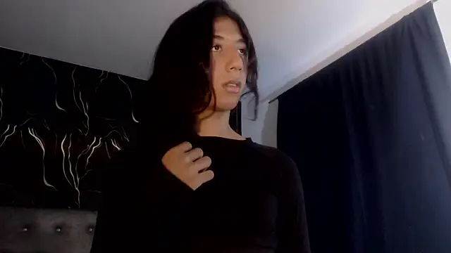 Snapshot of JulietSinclair chatting on August 2026 03:03:02 PM JulietSinclair online show from August 2026 03:03:02 PM