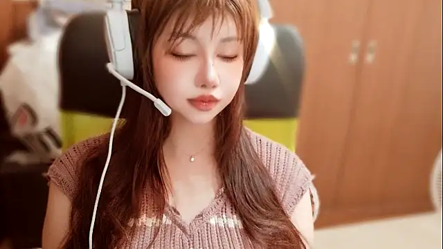 Snapshot of mew-mia-meow chatting on July 2026 07:41:02 AM mew-mia-meow online show from July 2026 07:41:02 AM