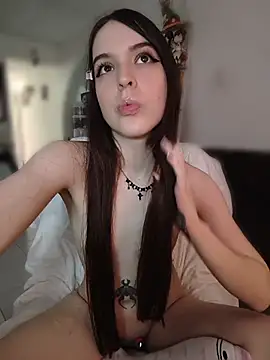 Snapshot of FayeValentine_ chatting on August 2026 03:25:01 PM FayeValentine online show from August 2026 03:25:01 PM