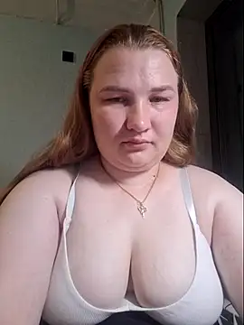 Jullia000 online show from August 2026 09:18:02 PM