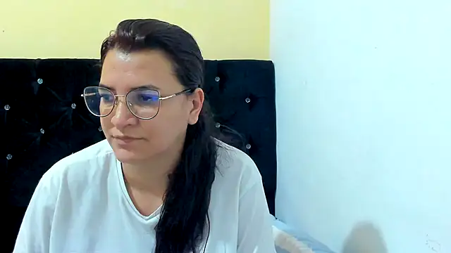 MARILYN GARCIA online show from December 2024 12:04:01 PM