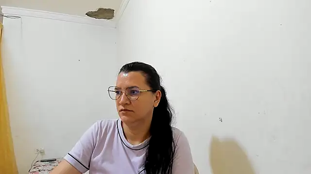 Snapshot of MARILYN_GARCIA chatting on June 2026 01:37:01 PM MARILYN GARCIA online show from June 2026 01:37:01 PM