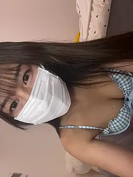 Snapshot of SakuraMochan chatting on August 2026 01:57:02 PM SakuraMochan online show from August 2026 01:57:02 PM