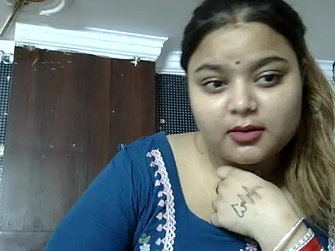 Snapshot of Sexy-radhika69 chatting on August 2026 09:25:02 AM Sexy-radhika69 online show from August 2026 09:25:02 AM