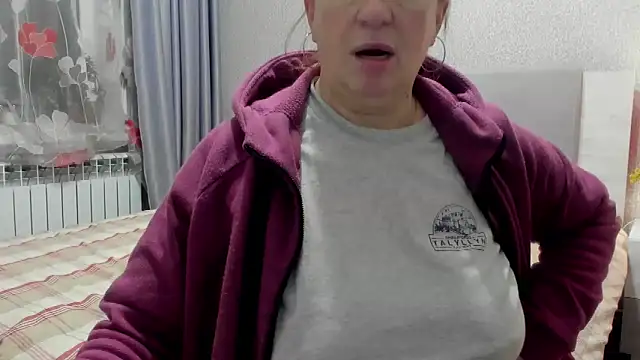 JUNOOO online show from January 2025 10:39:01 PM