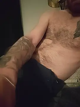Bearded Daddy321 online show from August 2026 11:42:02 PM
