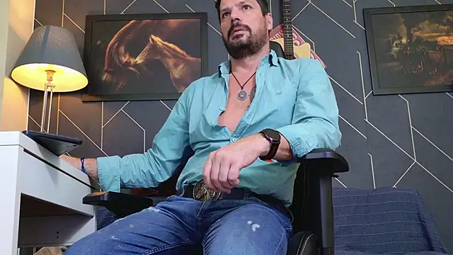 Snapshot of ChrisKox chatting on November 2025 07:45:01 PM ChrisKox online show from November 2025 07:45:01 PM