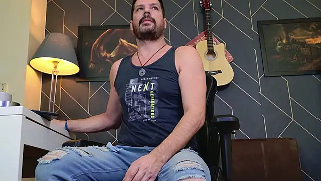 Snapshot of ChrisKox chatting on December 2025 02:08:02 AM ChrisKox online show from December 2025 02:08:02 AM