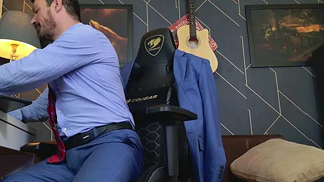 Snapshot of ChrisKox chatting on December 2025 02:19:02 AM ChrisKox online show from December 2025 02:19:02 AM