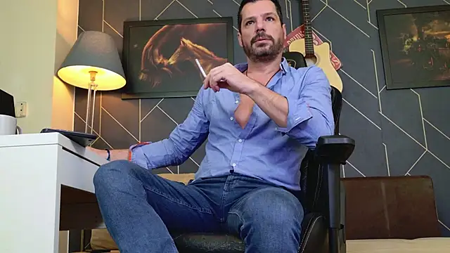 Snapshot of ChrisKox chatting on December 2025 08:12:02 AM ChrisKox online show from December 2025 08:12:02 AM