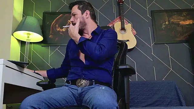 Snapshot of ChrisKox chatting on January 2026 03:12:02 AM ChrisKox online show from January 2026 03:12:02 AM