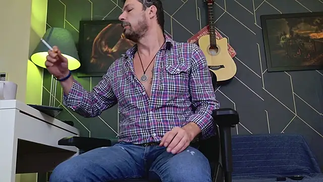 Snapshot of ChrisKox chatting on January 2026 03:17:02 PM ChrisKox online show from January 2026 03:17:02 PM