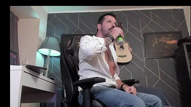 Snapshot of ChrisKox chatting on February 2026 09:10:01 PM ChrisKox online show from February 2026 09:10:01 PM