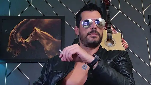 Snapshot of ChrisKox chatting on March 2026 07:32:02 AM ChrisKox online show from March 2026 07:32:02 AM