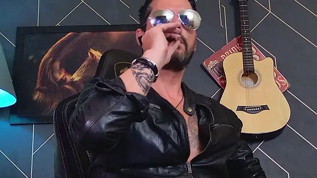 Snapshot of ChrisKox chatting on March 2026 07:15:01 AM ChrisKox online show from March 2026 07:15:01 AM