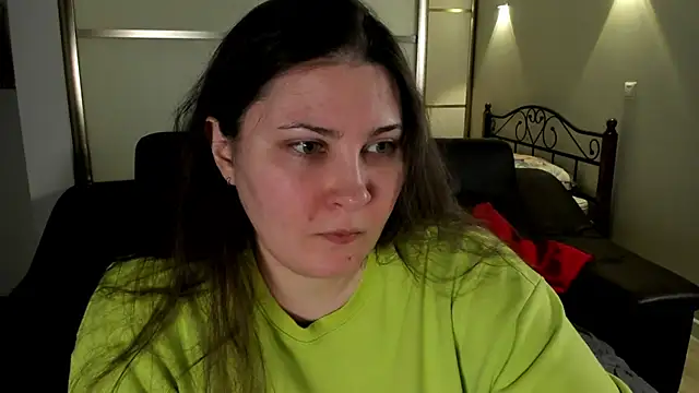 Snapshot of MarySwon chatting on February 2025 10:14:02 PM MarySwon online show from February 2025 10:14:02 PM