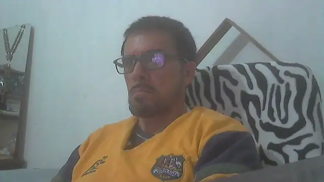 Snapshot of el_principe_hot chatting on December 2025 04:40:02 AM el principe hot online show from December 2025 04:40:02 AM