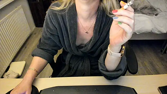 Snapshot of minoesje37 chatting on January 2025 08:36:02 PM minoesje37 online show from January 2025 08:36:02 PM