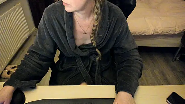 Snapshot of minoesje37 chatting on February 2025 08:46:01 PM minoesje37 online show from February 2025 08:46:01 PM