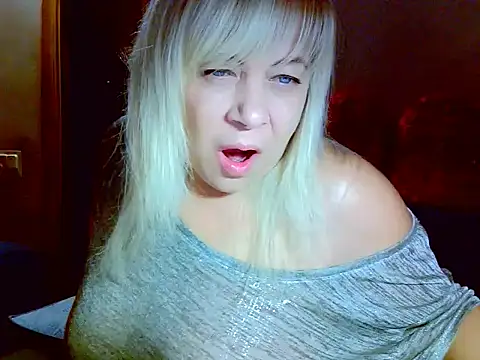 Snapshot of AgoniA7 chatting on November 2025 03:20:02 AM AgoniA7 online show from November 2025 03:20:02 AM