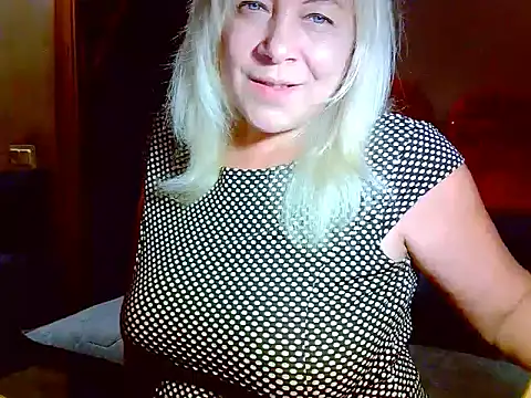AgoniA7 online show from July 2026 06:32:02 PM