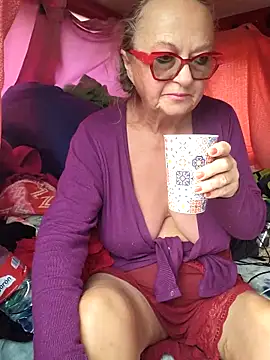 Snapshot of MucMilf59 chatting on March 2025 08:30:01 AM MucMilf59 online show from March 2025 08:30:01 AM