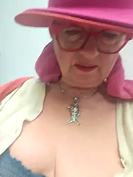 Snapshot of MucMilf59 chatting on October 2025 10:41:01 AM MucMilf59 online show from October 2025 10:41:01 AM