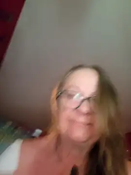 Snapshot of MucMilf59 chatting on April 2026 06:27:01 AM MucMilf59 online show from April 2026 06:27:01 AM
