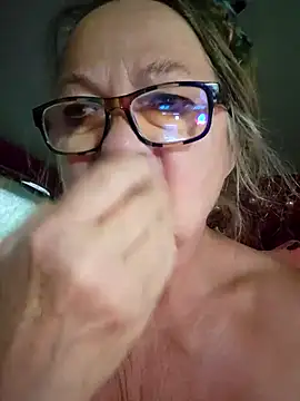 Snapshot of MucMilf59 chatting on May 2026 06:20:01 AM MucMilf59 online show from May 2026 06:20:01 AM