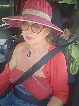 Snapshot of MucMilf59 chatting on June 2026 08:38:01 AM MucMilf59 online show from June 2026 08:38:01 AM