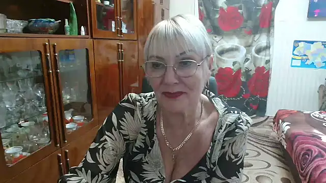 Snapshot of JenaCheim chatting on December 2025 08:40:01 PM JenaCheim online show from December 2025 08:40:01 PM