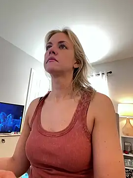 Snapshot of Kay_Cakes chatting on January 2025 03:13:02 PM Kay Cakes online show from January 2025 03:13:02 PM