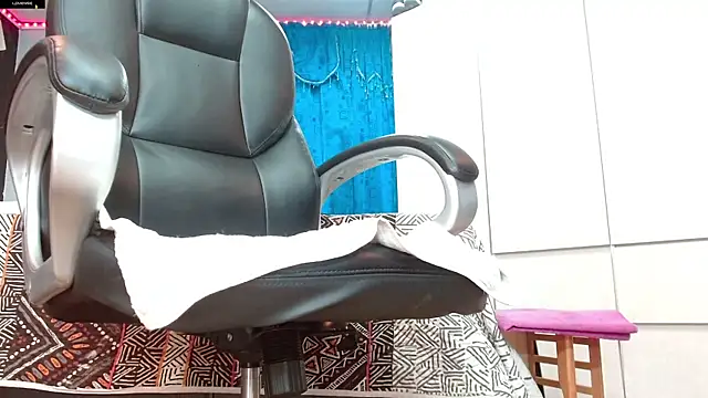 Snapshot of khloeHermaprodit3 chatting on February 2026 08:42:02 PM khloeHermaprodit3 online show from February 2026 08:42:02 PM