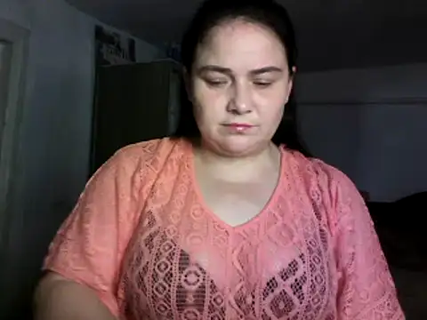 Snapshot of TammyAh chatting on December 2024 08:47:01 PM TammyAh online show from December 2024 08:47:01 PM