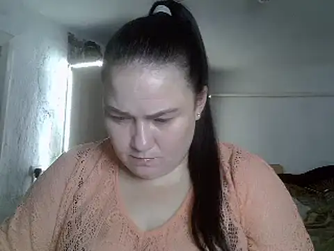 Snapshot of TammyAh chatting on December 2024 08:45:01 PM TammyAh online show from December 2024 08:45:01 PM