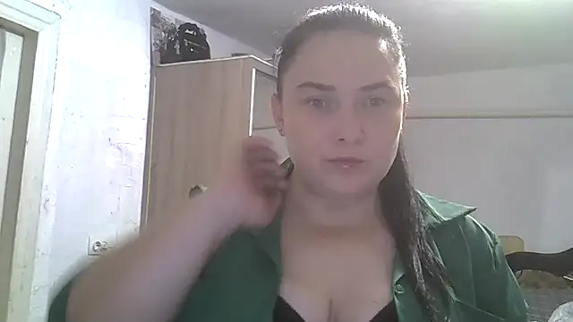 Snapshot of TammyAh chatting on December 2024 09:43:02 PM TammyAh online show from December 2024 09:43:02 PM