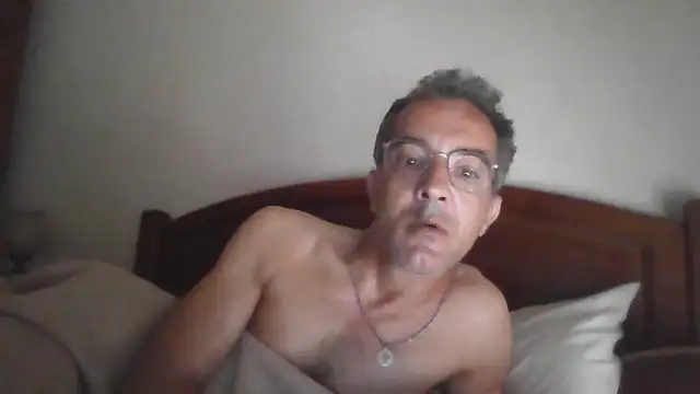 Snapshot of CarlosRocha73 chatting on June 2026 08:17:02 AM CarlosRocha73 online show from June 2026 08:17:02 AM