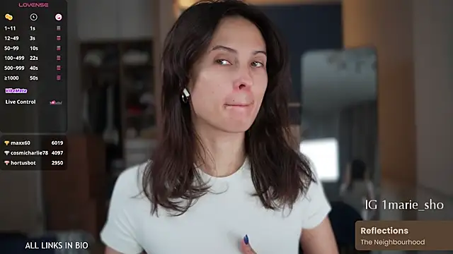 LAUREL HAZEL online show from November 2025 10:50:02 AM