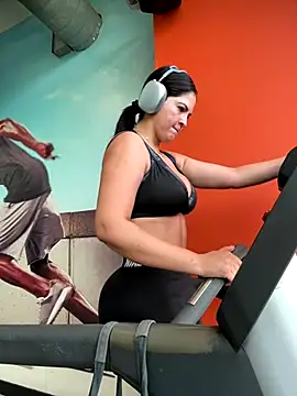 Carolina Novoa online show from October 2025 02:37:01 PM