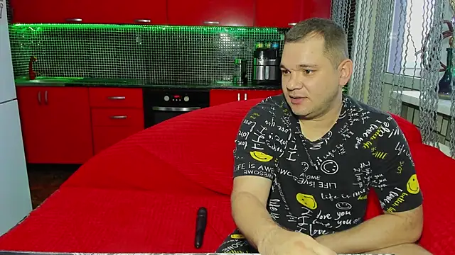 Snapshot of sladkayapara2019 chatting on May 2026 06:43:02 AM sladkayapara2019 online show from May 2026 06:43:02 AM